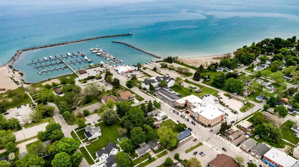 7173 Lake Street Lexington Village MI 48450