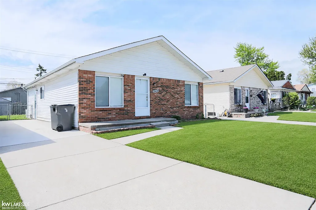 20432 Nicke Street Clinton Charter Township MI 48035