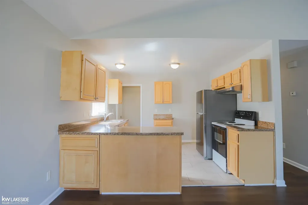 20432 Nicke Street Clinton Charter Township MI 48035