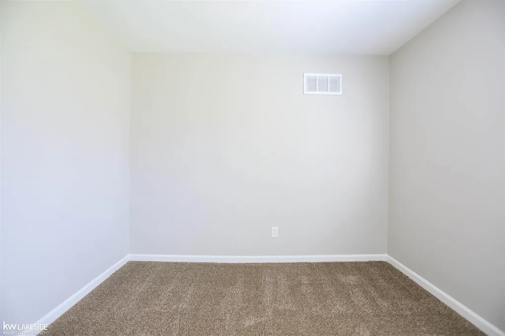 20432 Nicke Street Clinton Charter Township MI 48035