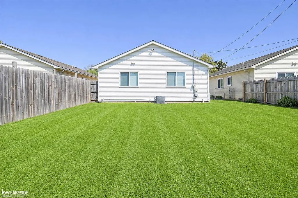 20432 Nicke Street Clinton Charter Township MI 48035