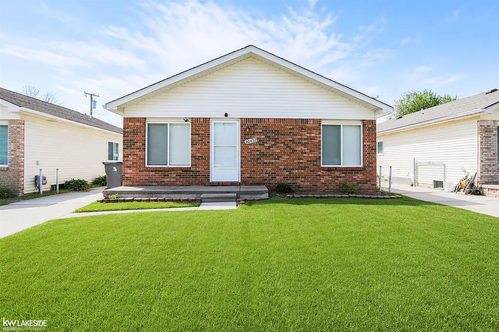 20432 Nicke Street Clinton Charter Township MI 48035