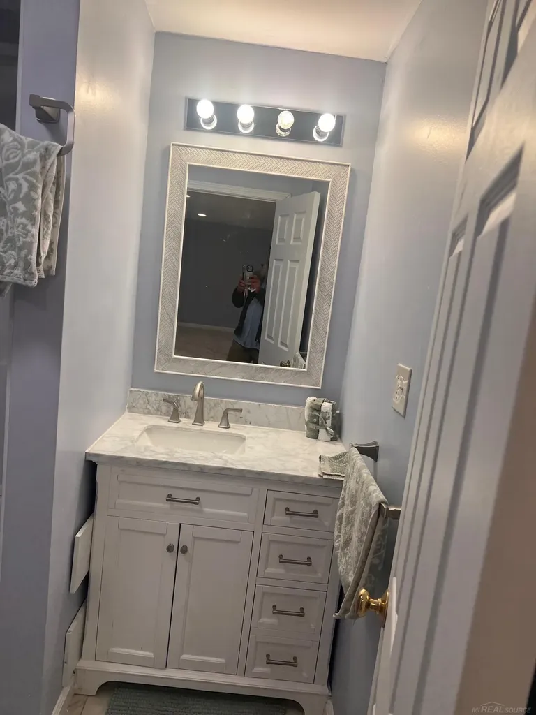 6231 Stable Glen Court Texas Charter Township MI 49009