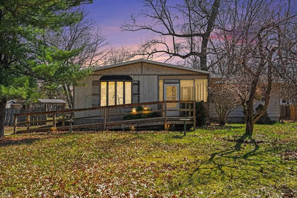 1592 Oakwood Drive Sage Township MI 48624