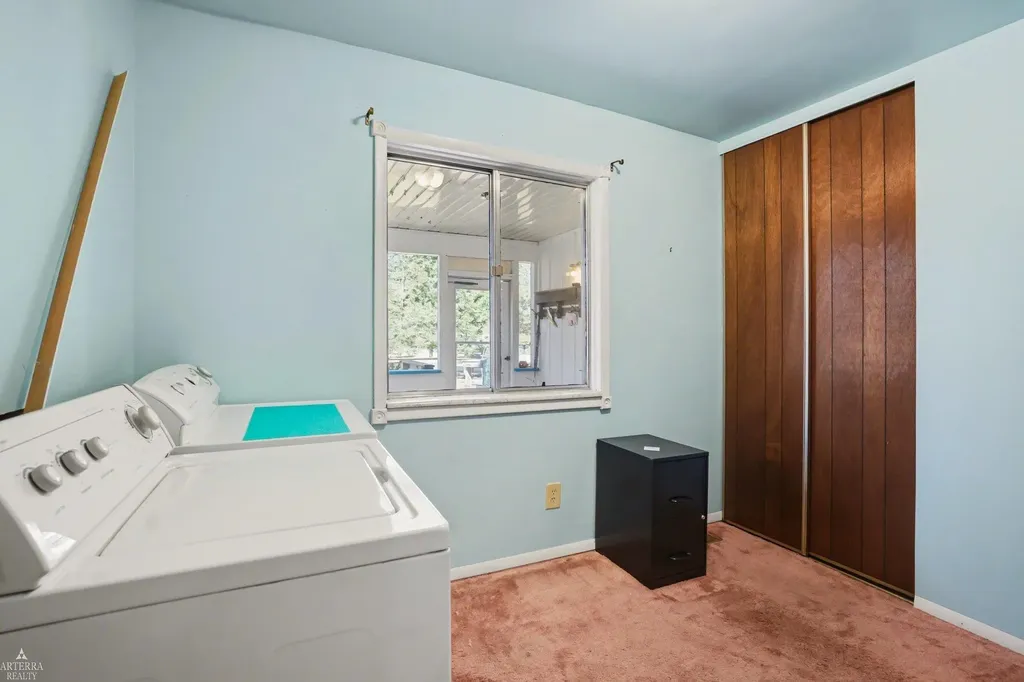 1592 Oakwood Drive Sage Township MI 48624