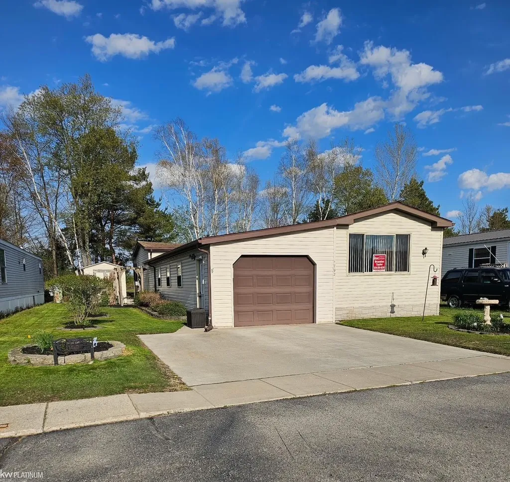 1792 Meadowlark Lane Kimball Township MI 48074