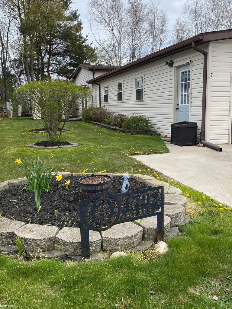 1792 Meadowlark Lane Kimball Township MI 48074
