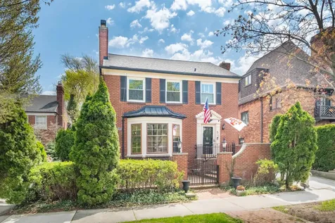50 Cranford Lane Grosse Pointe City MI 48230