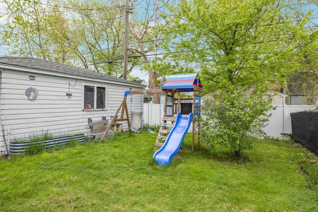 2980 Greenfield Road Berkley City MI 48072