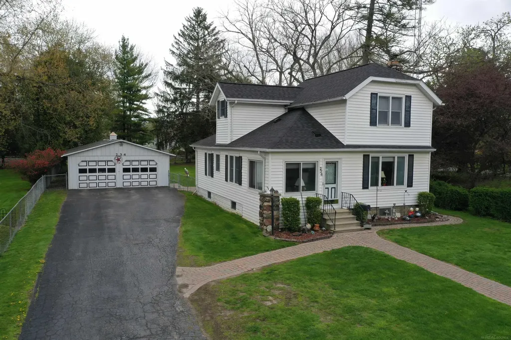 234 N Howard Avenue Croswell City MI 48022