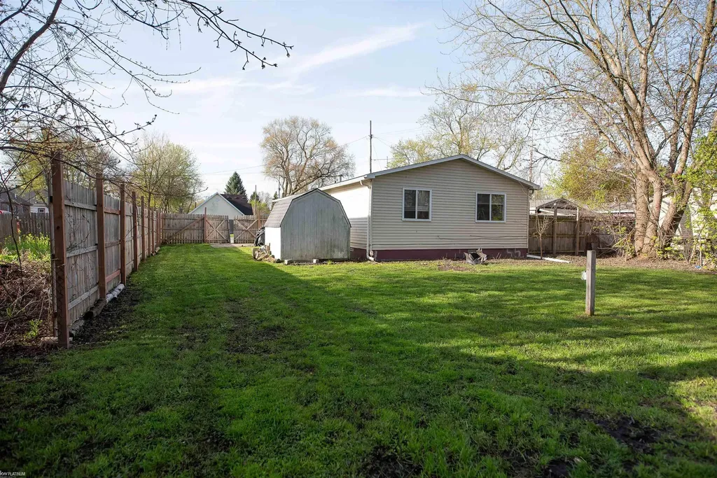 2213 Minnie Street Port Huron City MI 48060