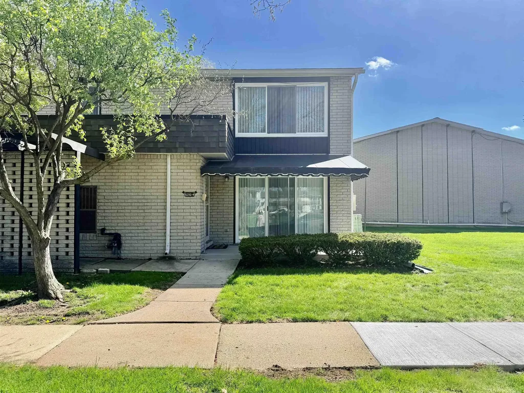 8216 Karam Boulevard Warren City MI 48093