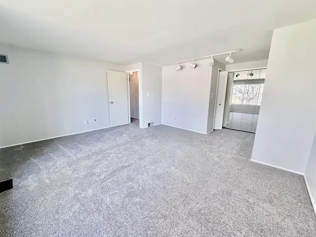 8216 Karam Boulevard Warren City MI 48093