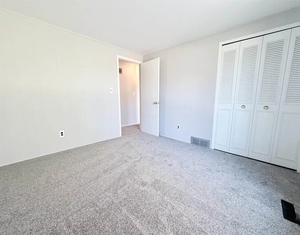 8216 Karam Boulevard Warren City MI 48093