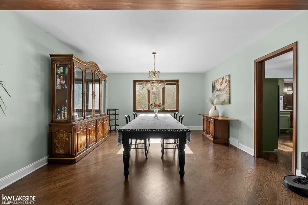 37900 Saddle Lane Clinton Charter Township MI 48036