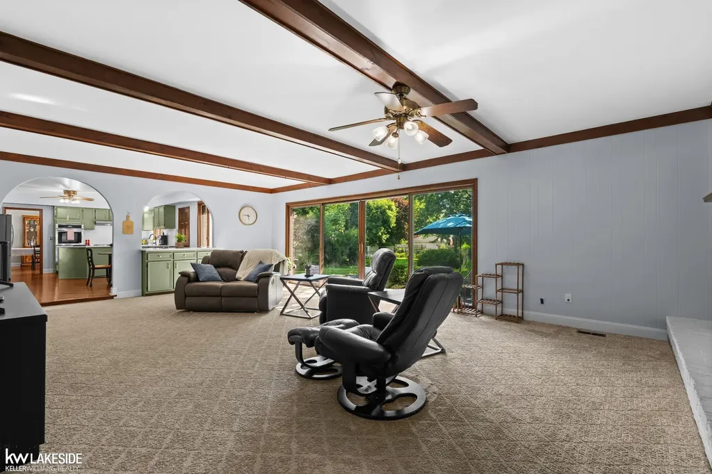 37900 Saddle Lane Clinton Charter Township MI 48036