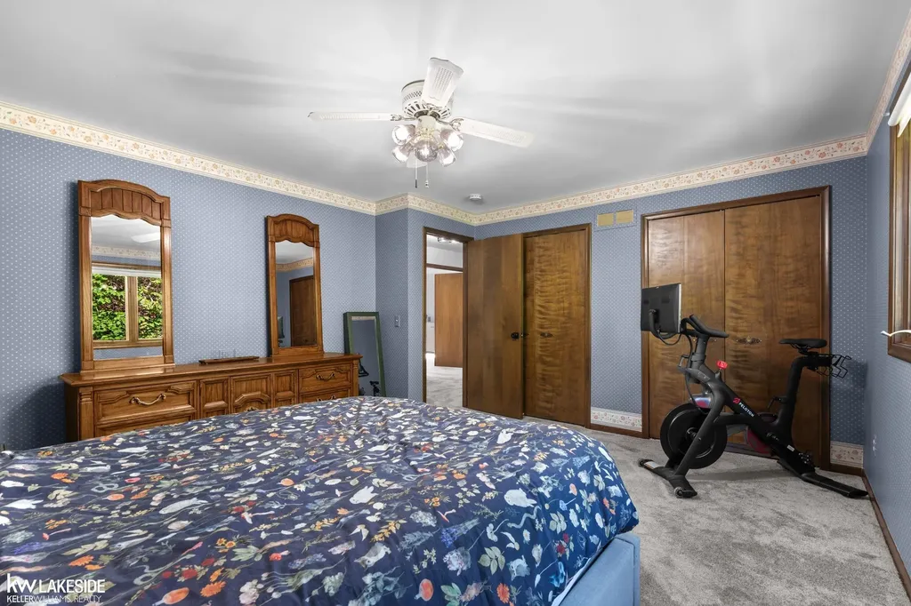 37900 Saddle Lane Clinton Charter Township MI 48036