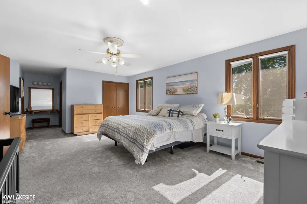 37900 Saddle Lane Clinton Charter Township MI 48036