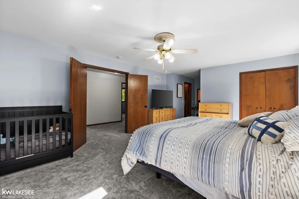 37900 Saddle Lane Clinton Charter Township MI 48036