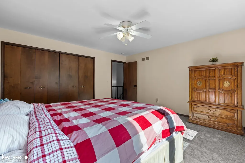 37900 Saddle Lane Clinton Charter Township MI 48036
