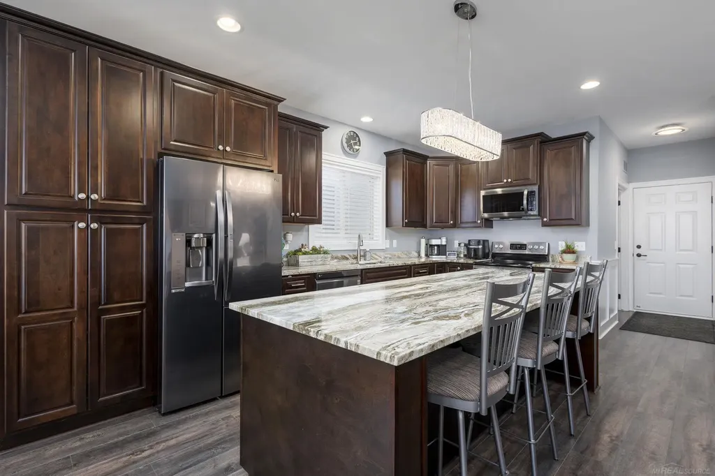 30028 Danvers Drive Chesterfield Township MI 48051