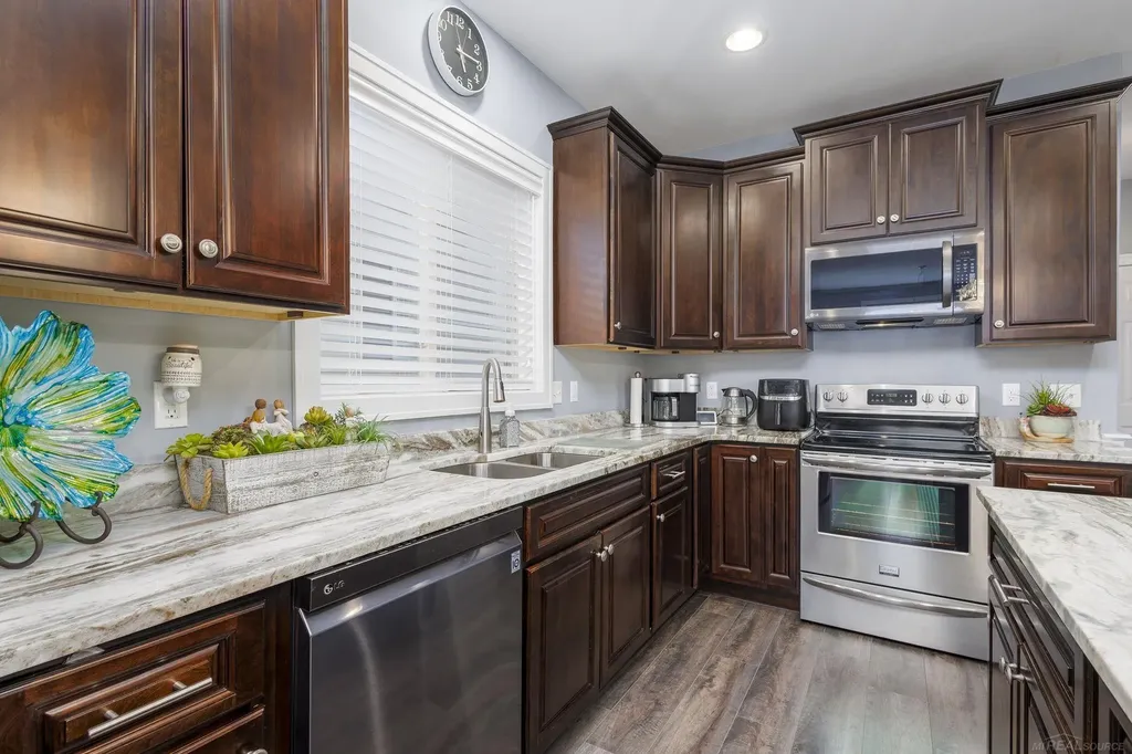 30028 Danvers Drive Chesterfield Township MI 48051