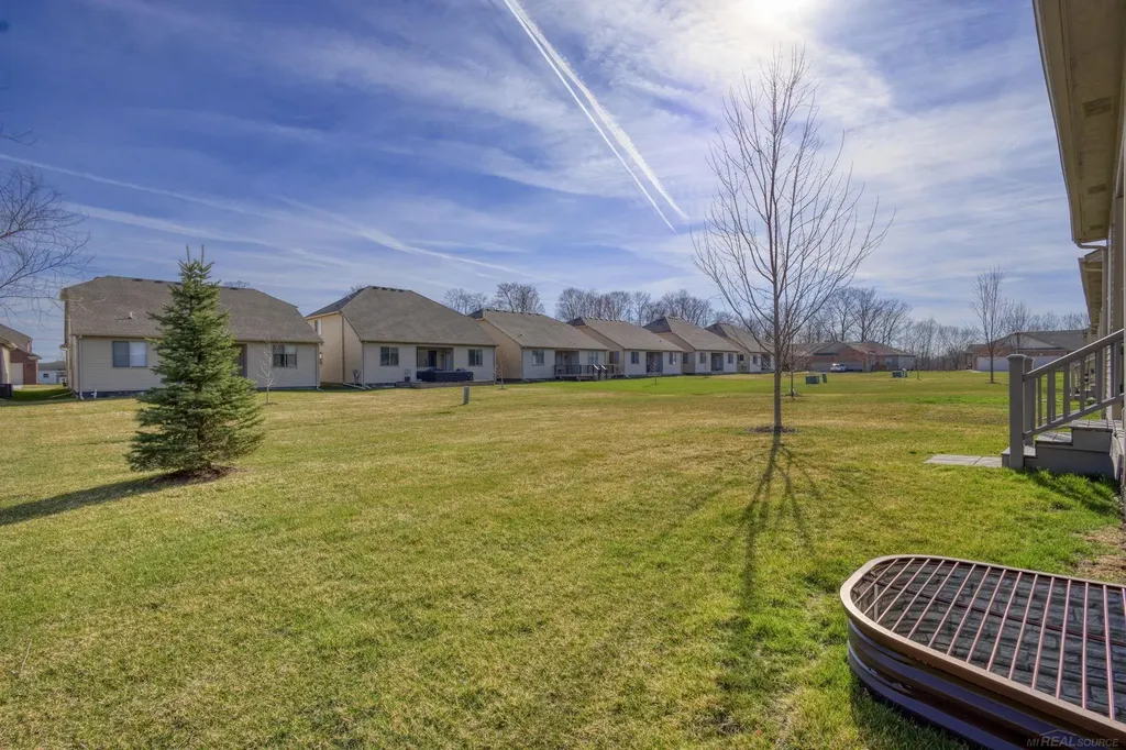 30028 Danvers Drive Chesterfield Township MI 48051