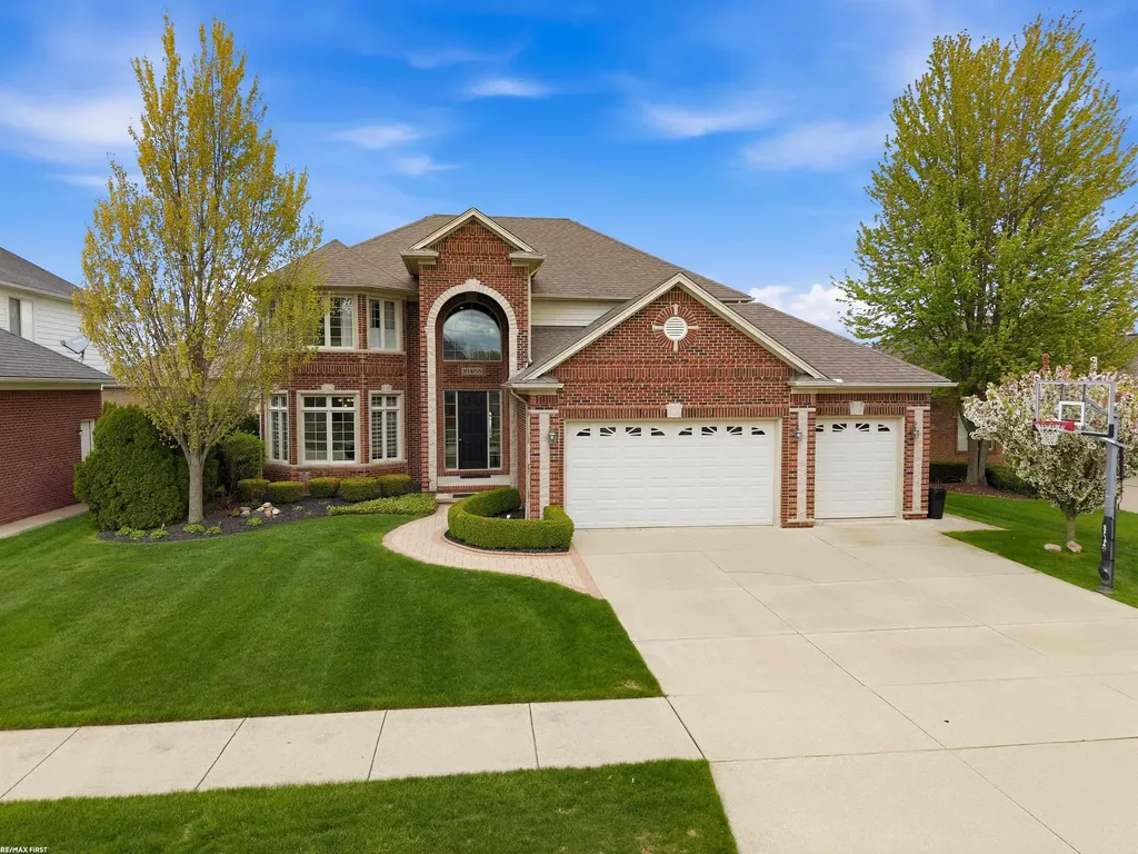 16465 Bishopsgate Drive Macomb Township MI 48044