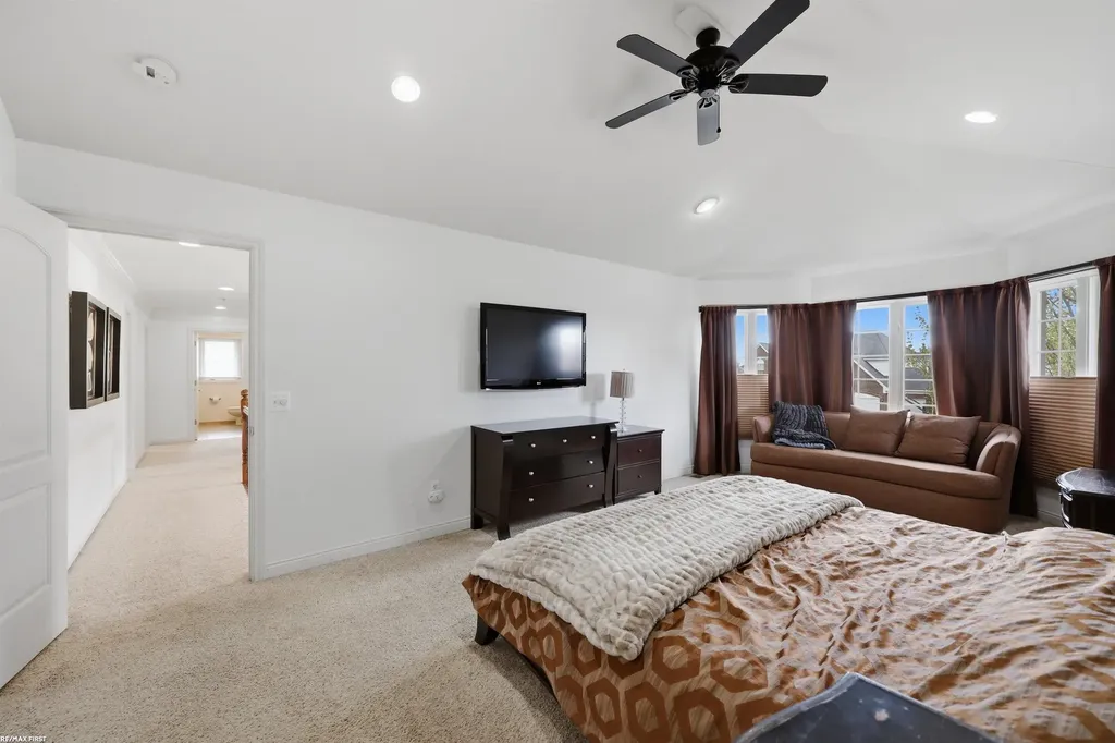 16465 Bishopsgate Drive Macomb Township MI 48044