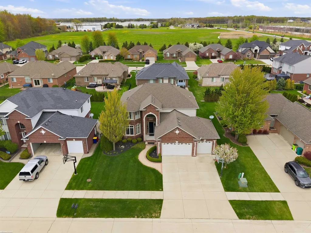 16465 Bishopsgate Drive Macomb Township MI 48044