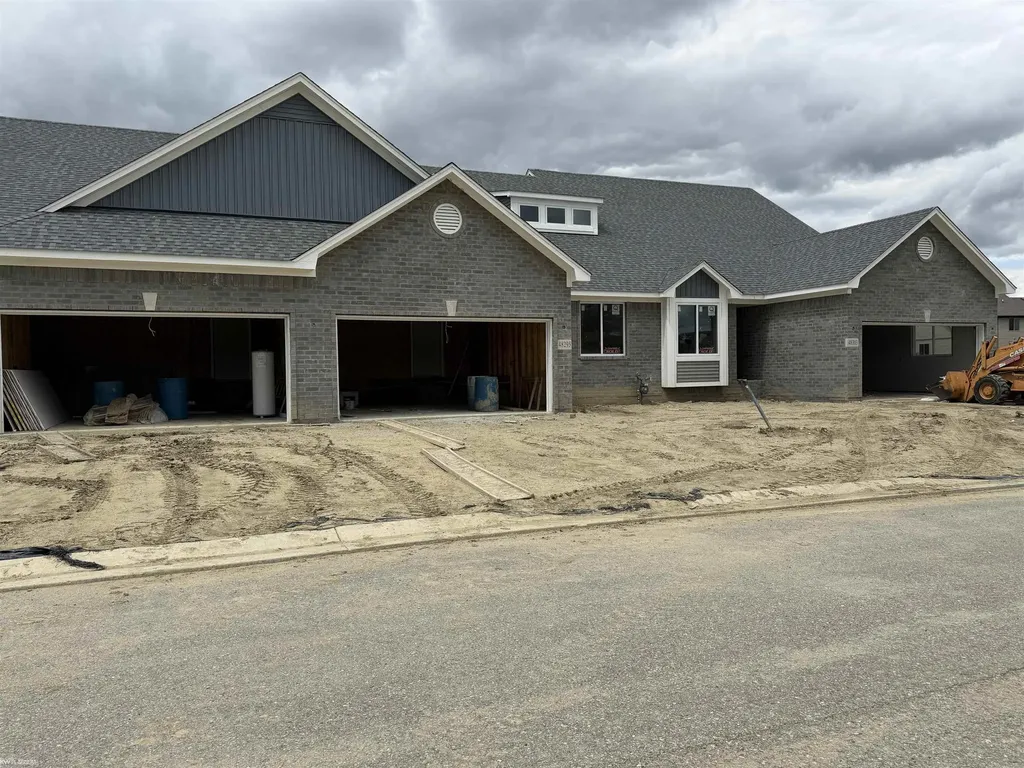 48303 Frangrove Lane Chesterfield Township MI 48051