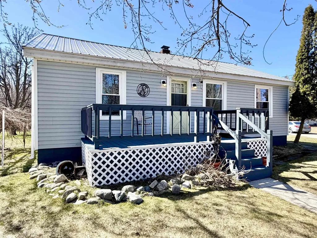 607 Maple Street Tawas City City MI 48763