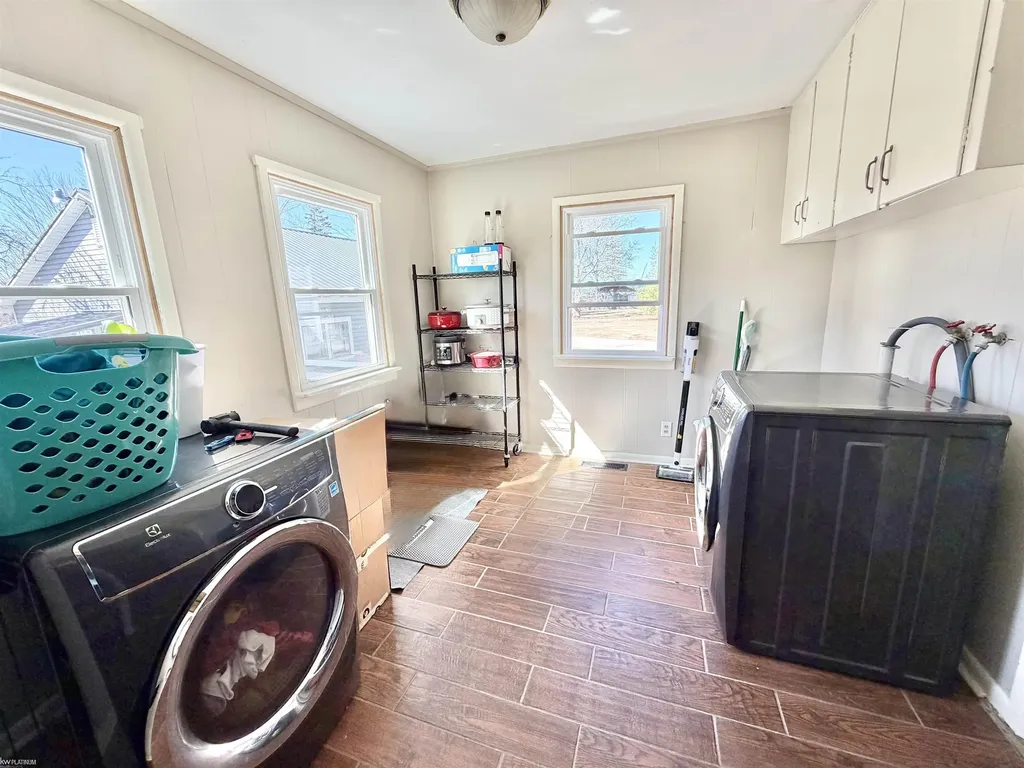 607 Maple Street Tawas City City MI 48763