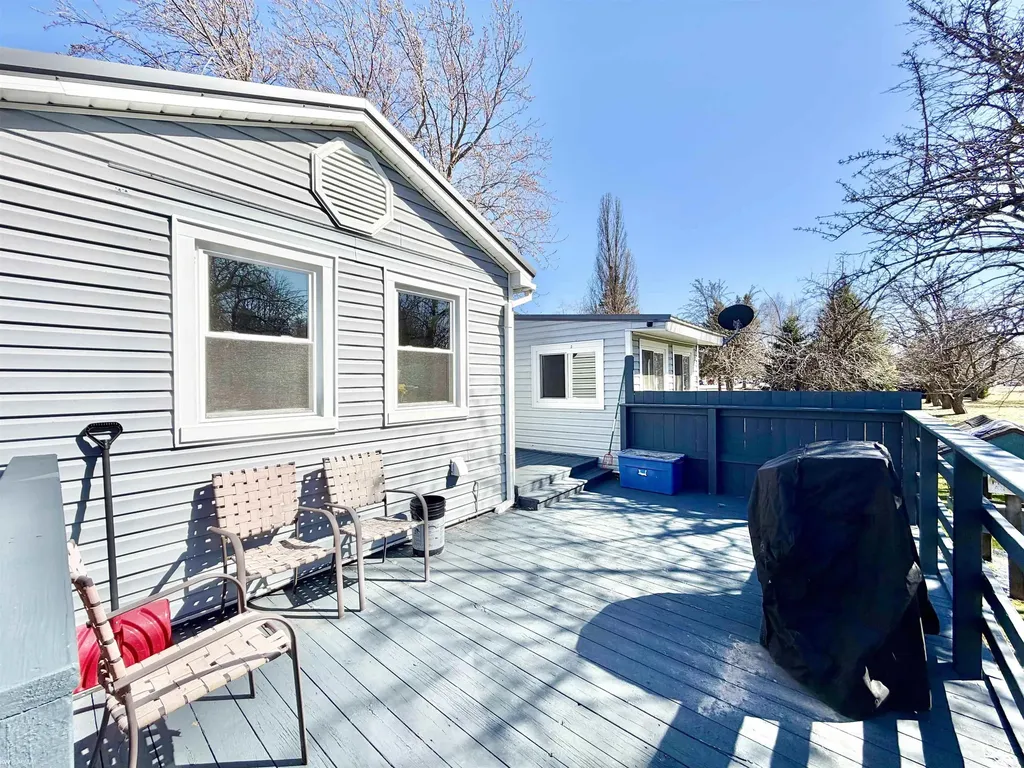607 Maple Street Tawas City City MI 48763