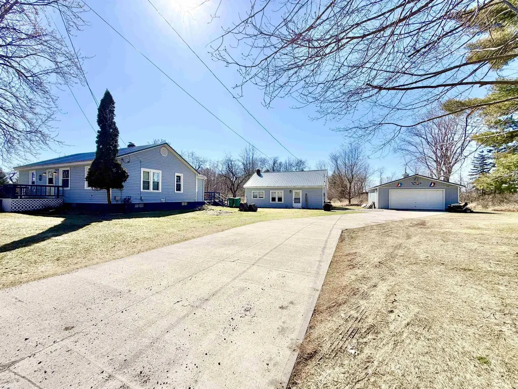 607 Maple Street Tawas City City MI 48763