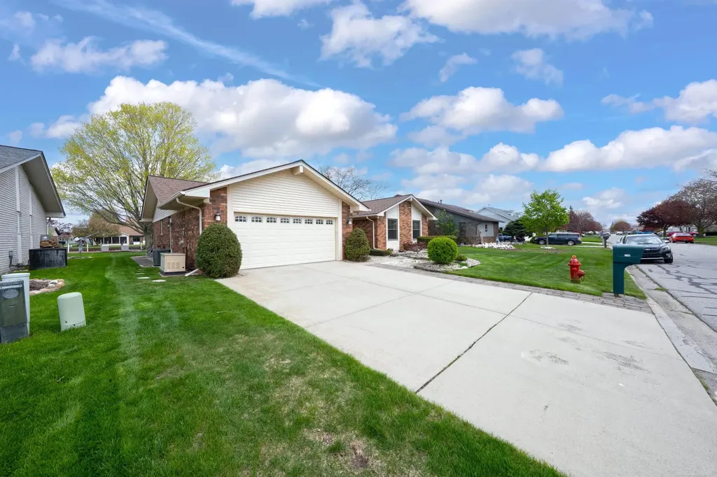 7310 Parklane Street Clay Township MI 48001