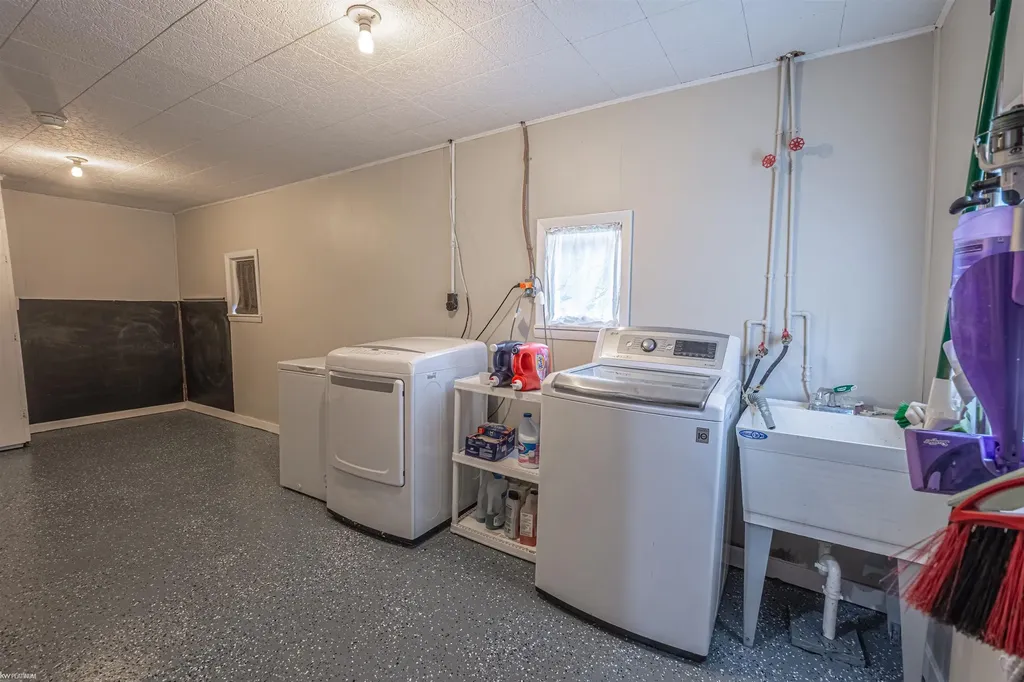 741 17th Street Port Huron City MI 48060