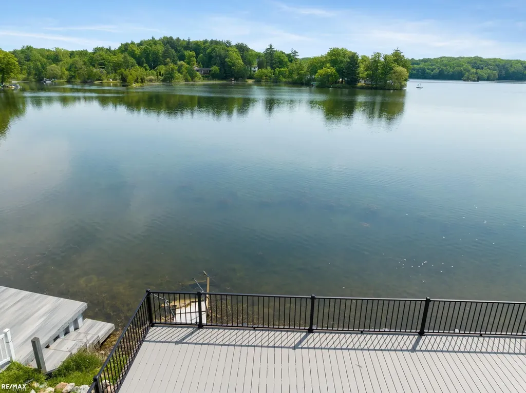 7671 Osborne Drive Millington Village MI 48746