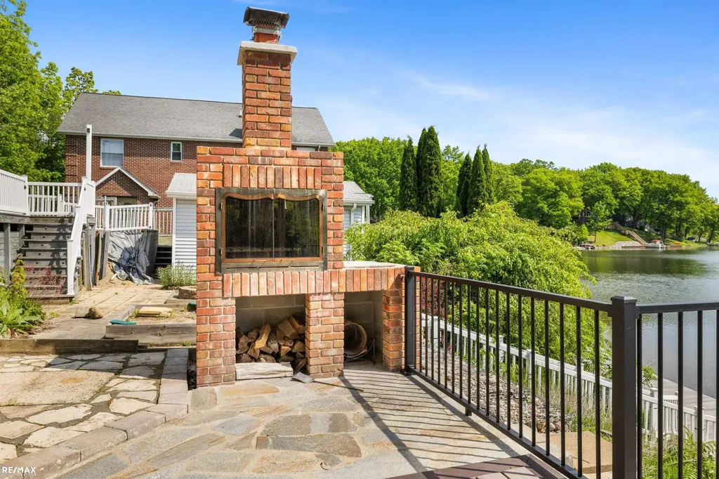 7671 Osborne Drive Millington Village MI 48746
