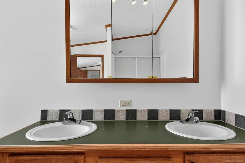 174 Meadow Lane Port Huron Charter Township MI 48060