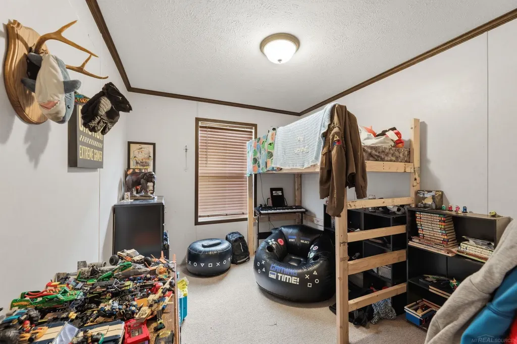 1401 Juniper Court Columbus Township MI 48063