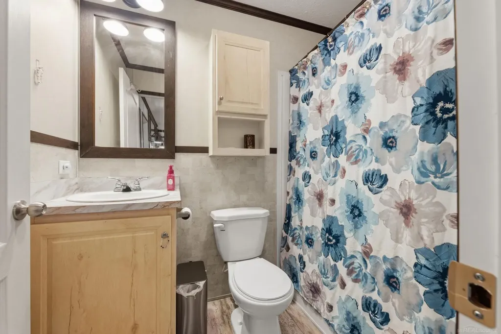 1401 Juniper Court Columbus Township MI 48063