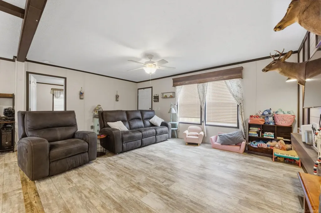 1401 Juniper Court Columbus Township MI 48063