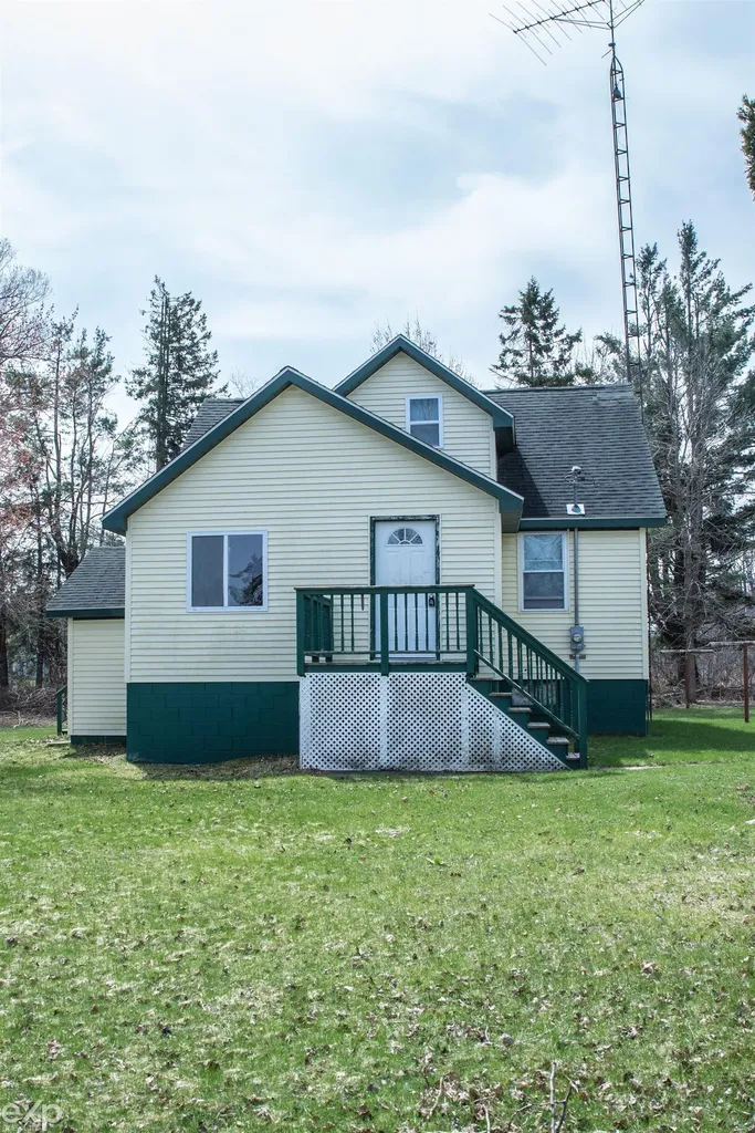 5368 Alger Smith Road Alcona Township MI 48721