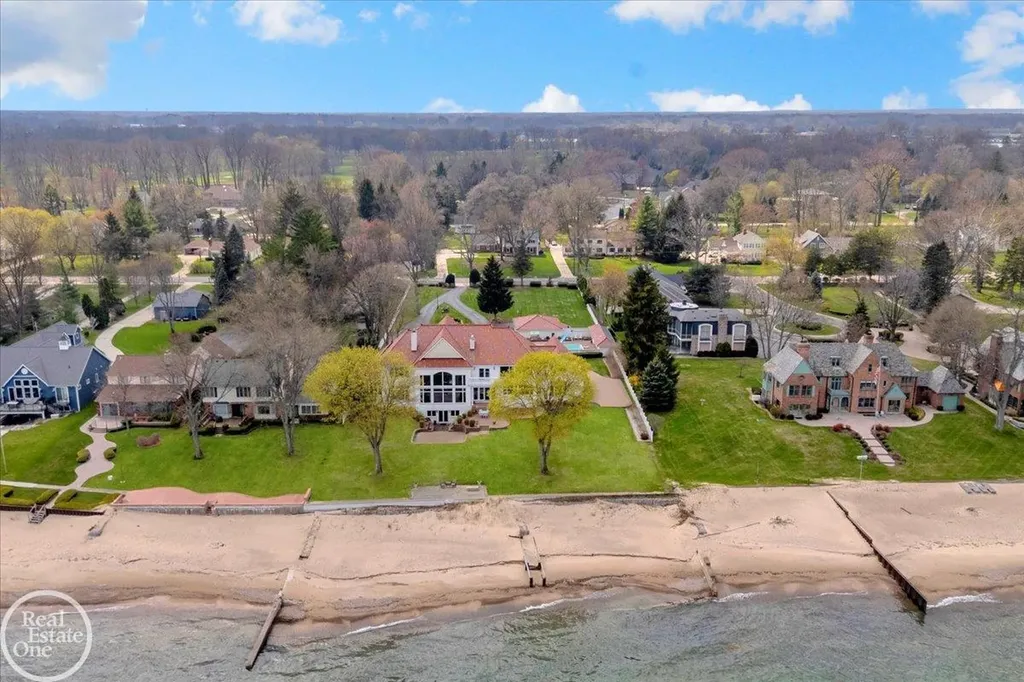 4326 Gratiot Avenue Port Huron City MI 48060