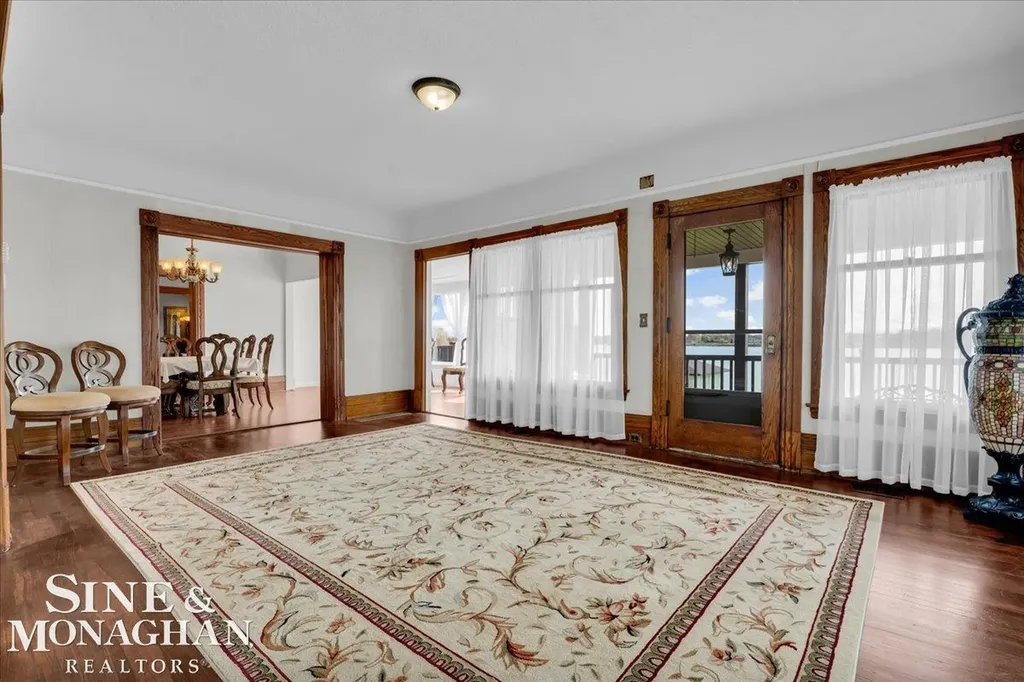 1337 Oakland Avenue St. Clair City MI 48079