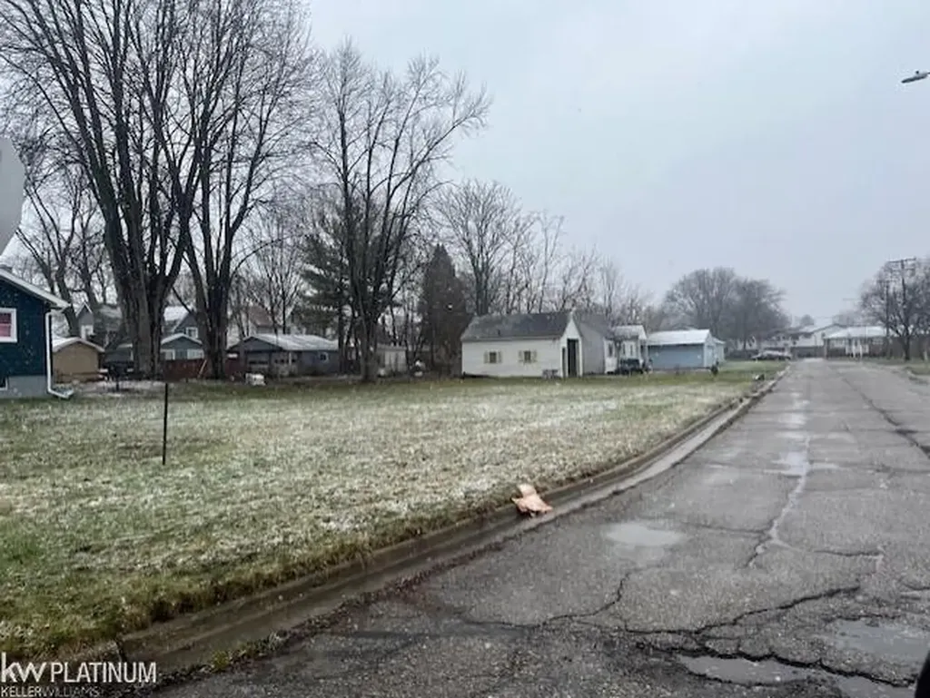 345 South Mary Street Marine City City MI 48039
