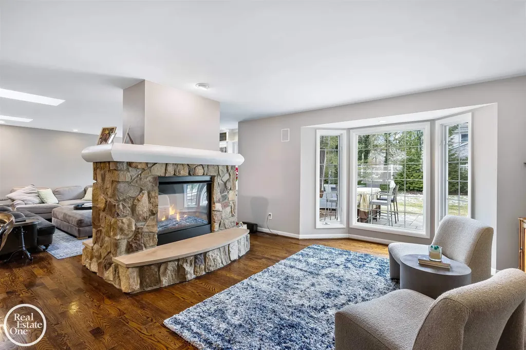 535 Ballantyne Road Village Of Grosse Pointe Shores City MI 48236