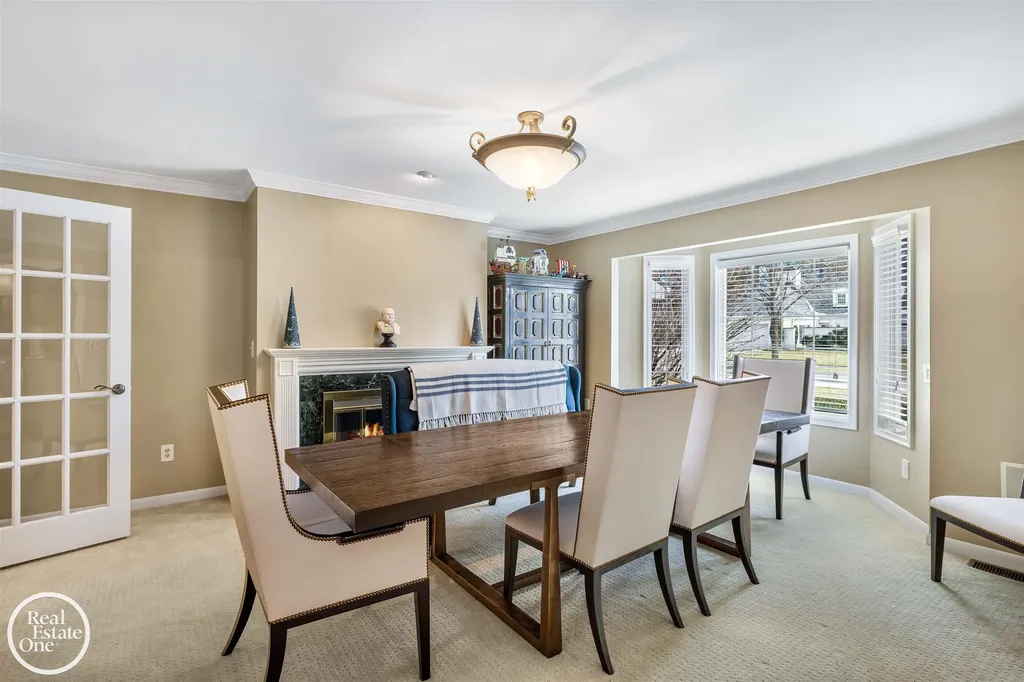 535 Ballantyne Road Village Of Grosse Pointe Shores City MI 48236
