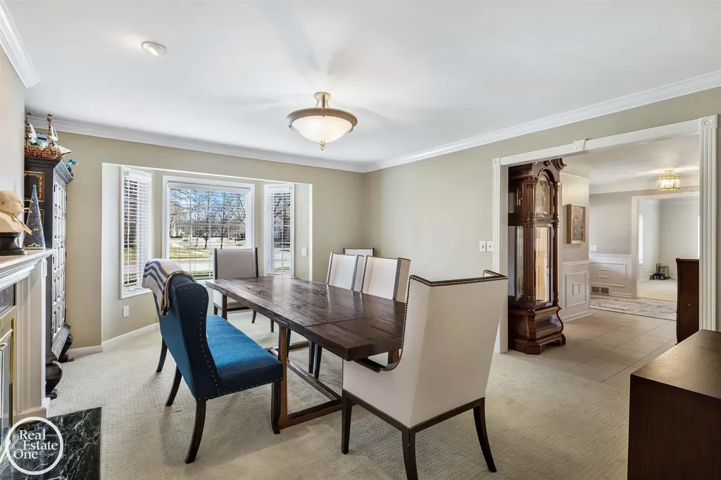 535 Ballantyne Road Village Of Grosse Pointe Shores City MI 48236